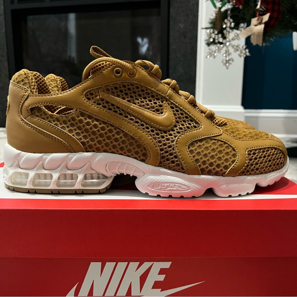 NWB Nike Air Zoom Spiridon Cage 2 Wheat/White-Sail HQ3552-799 Mens Size 10